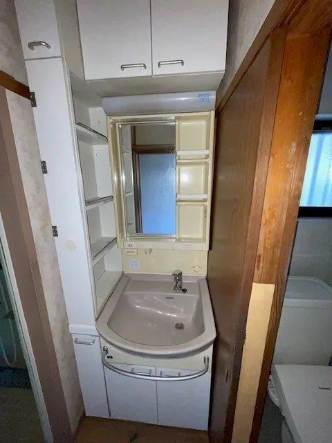 藤阪北町　中古一戸建ての独立洗面台|洗面化粧台■物件内覧・資金計画相談・住宅ローン相談、リフォーム相談、お問合せ受付中■
※当日・翌日のご内覧、ご相談はお電話でのお問合せがスムーズです！