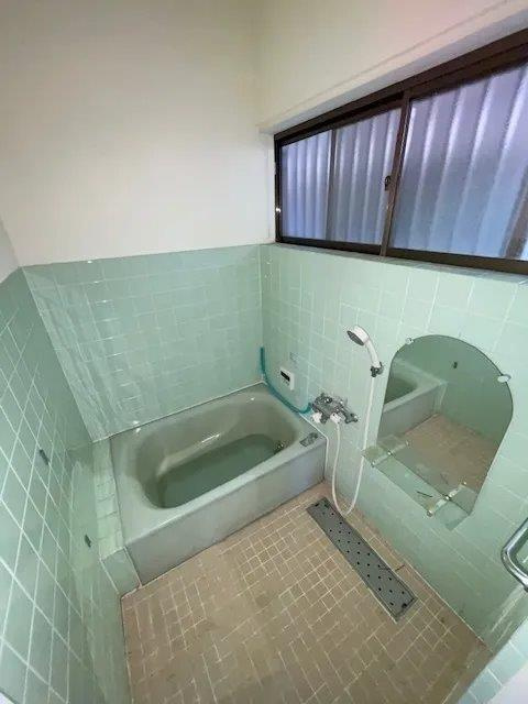 藤阪北町　中古一戸建ての浴室|浴室　窓付き■物件内覧・資金計画相談・住宅ローン相談、リフォーム相談、お問合せ受付中■
※当日・翌日のご内覧、ご相談はお電話でのお問合せがスムーズです！