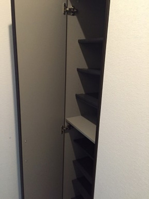 【収納】 | GRANDTIC グランツェーレ博多駅南 | 別号室の写真になります。現況優先。