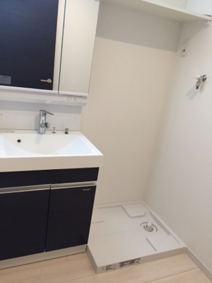 【独立洗面台】 | GRANDTIC グランツェーレ博多駅南 | 別号室の写真になります。現況優先。