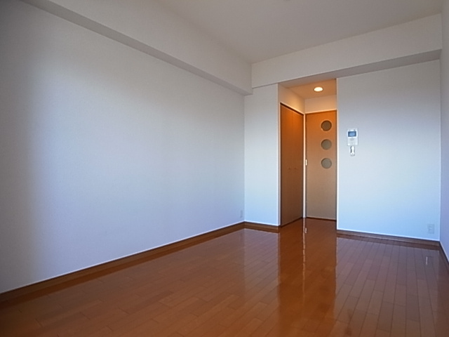 神戸市須磨区大池町５丁目の賃貸マンションの居間・リビング|リビング