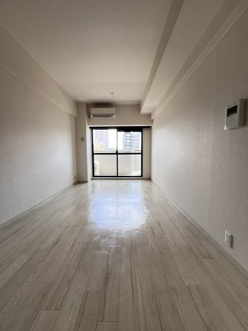 大阪市都島区都島南通２丁目の賃貸マンションの居間・リビング