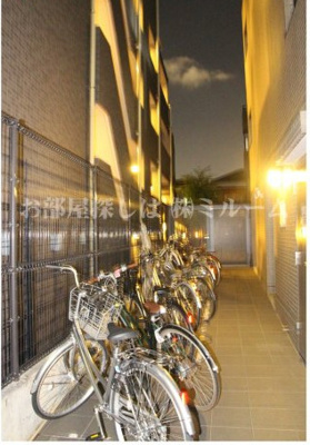 【その他共用部分】 | ルーブル高田馬場 | 駐輪スペース