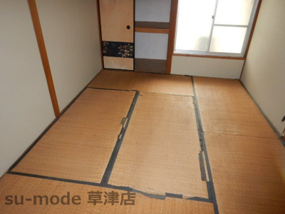 【和室】 | 稲津2丁目テラスハウス | 来客時にも便利な和室付き
現状のまま（DIYの出来る方又は倉庫に如何ですか？）