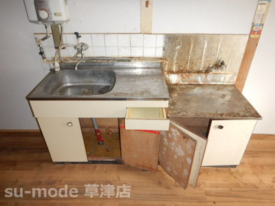 【キッチン】 | 稲津2丁目テラスハウス | キッチン
現状のまま（DIYの出来る方又は倉庫に如何ですか？）