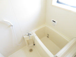 【浴室】 | 髙橋邸貸家 | 追い焚き機能・窓あり