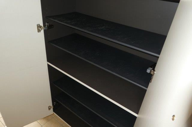 総社市井尻野のアパートの玄関