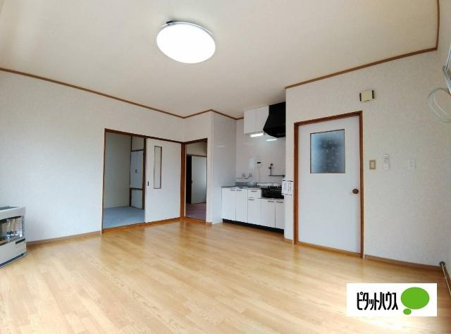 MAJEハイツの居間・リビング