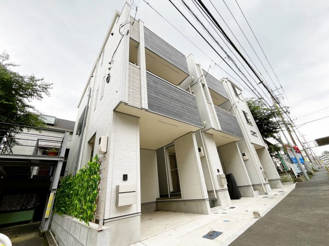 相鉄本線「鶴ケ峰」2022年築戸建の画像