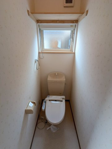 緑ヶ岡戸建賃貸Ｃ棟のトイレ