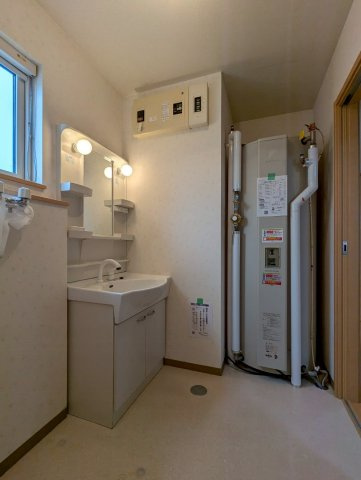 緑ヶ岡戸建賃貸Ｃ棟の洗面所