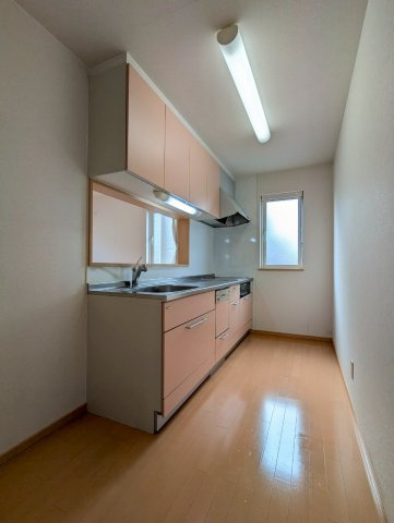 緑ヶ岡戸建賃貸Ｃ棟のキッチン