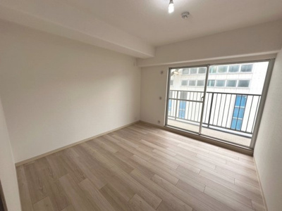 【洋室】 | 岸和田コーポラス3号棟 | 約6.3帖のお部屋は主寝室としても！