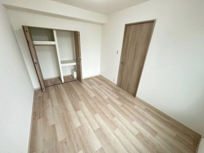 【洋室】 | 岸和田コーポラス3号棟 | 玄関側約6帖のお部屋です！