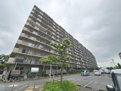 【外観】 | 岸和田コーポラス3号棟 | 南海本線「和泉大宮」駅まで徒歩１４分♪毎日の通勤や通学に便利ですね♪