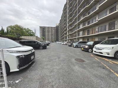 【駐車場】 | 岸和田コーポラス3号棟 | 駐車スペースの空き状況についてはご確認ください！