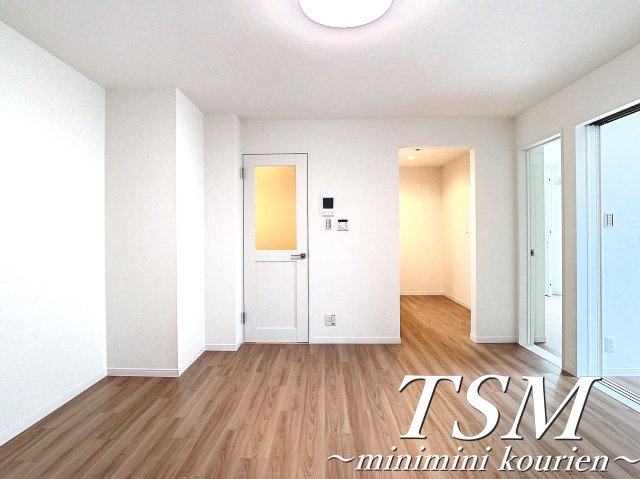 WｉｎｄＢｅｌｌ出口の居間・リビング