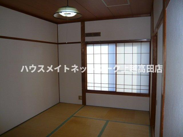 メゾンルミエールの居間・リビング|和室
