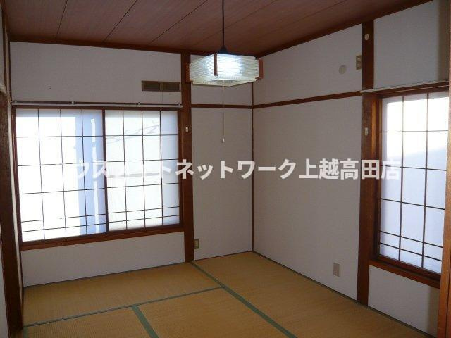 メゾンルミエールの居間・リビング|和室
