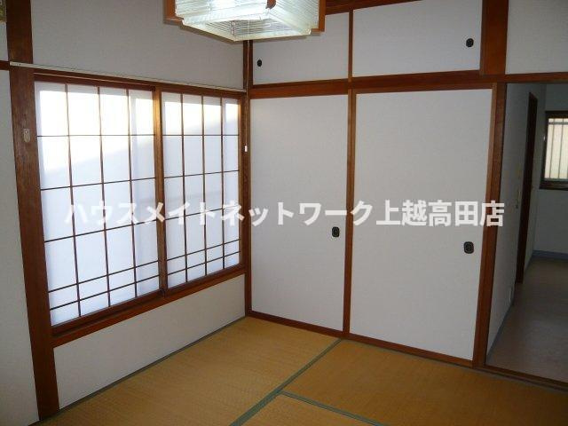 メゾンルミエールの居間・リビング|和室
