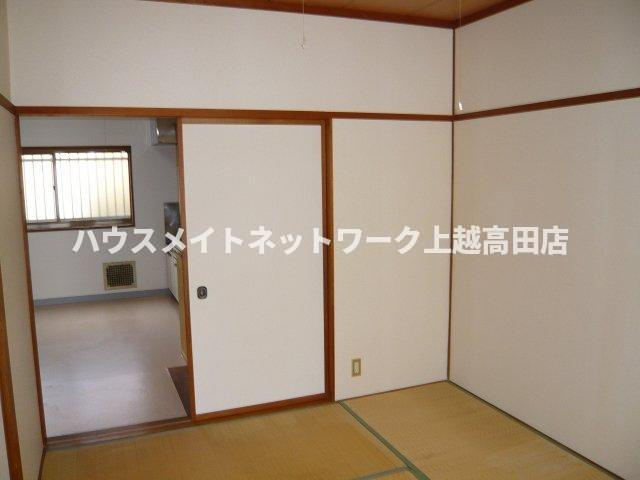 メゾンルミエールの居間・リビング|和室
