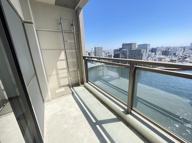 中央区新川１丁目の賃貸マンションのその他|バルコニー