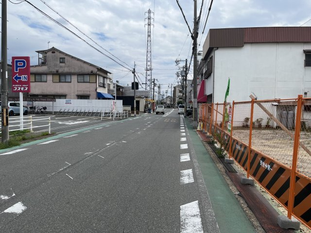 【前面道路含む現地写真】の画像