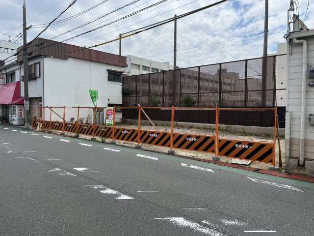 【前面道路含む現地写真】の画像