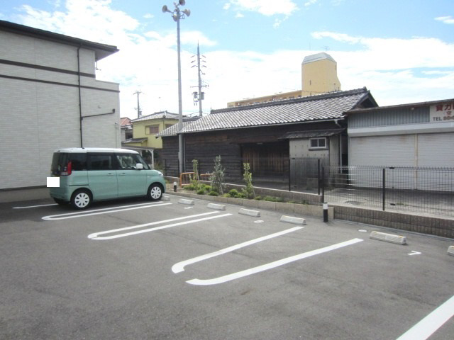 【駐車場】
