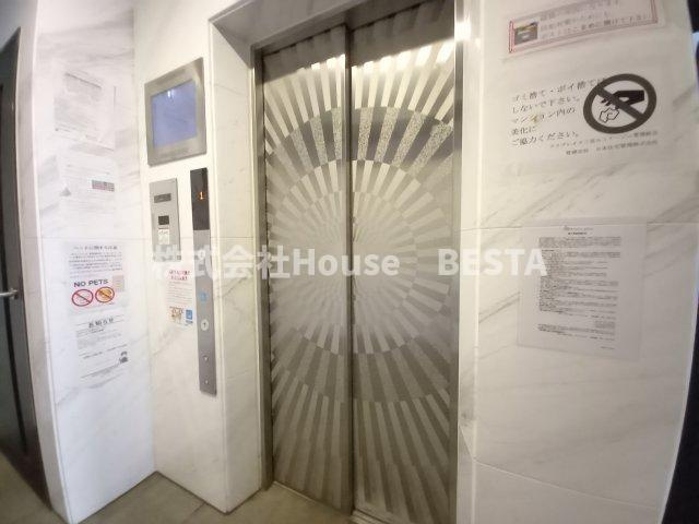 ララプレイス三宮ルミナージュのロビー