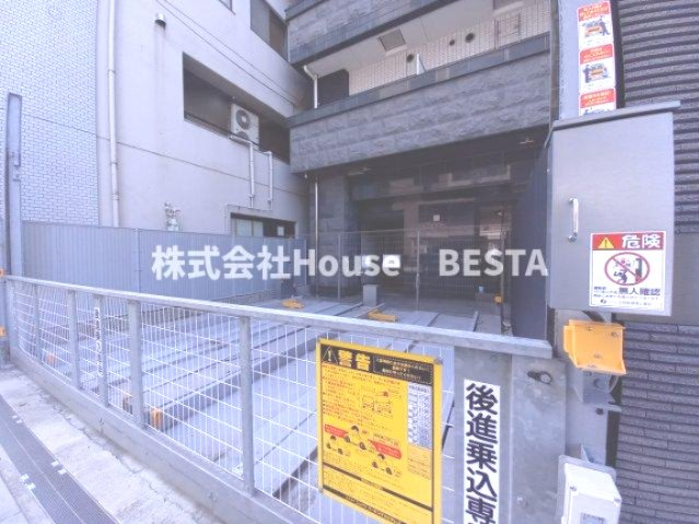 ララプレイス三宮ルミナージュの駐車場