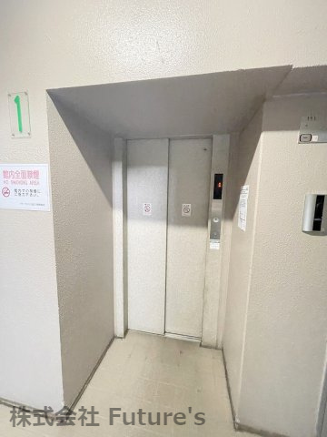パークフィールドみさとテラ・ウエスト　五街区二号館のその他共用部分|各階2住戸に対してエレベーター1台完備の贅沢なマンションです