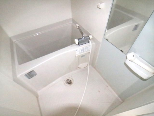 F asecia vidaの浴室|きれいなお風呂です