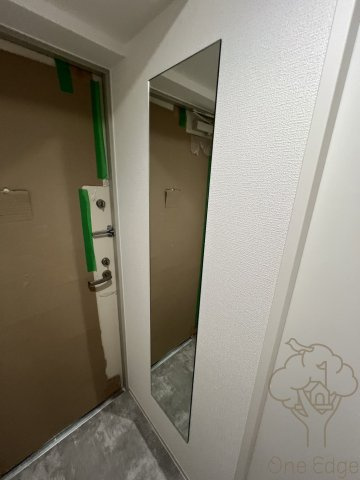 セレニテ新大阪ミラク壱番館の玄関
