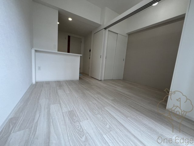 セレニテ新大阪ミラク壱番館の居間・リビング