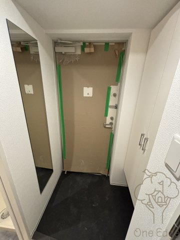 セレニテ新大阪ミラク壱番館の玄関