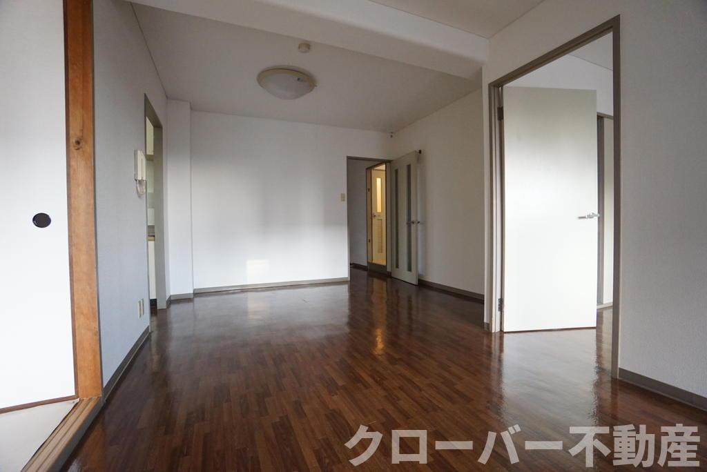 五福マンションの居間・リビング