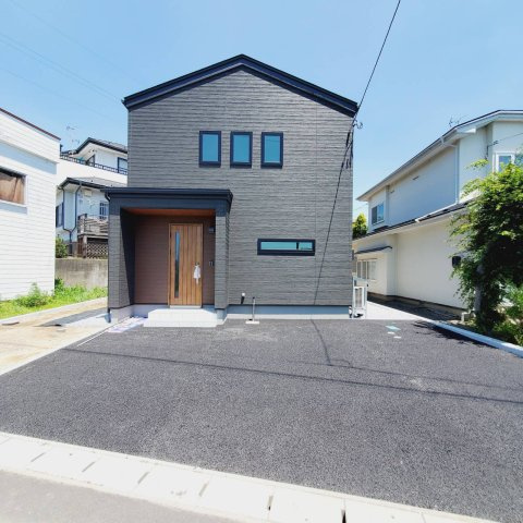 新井田西平分譲住宅の外観