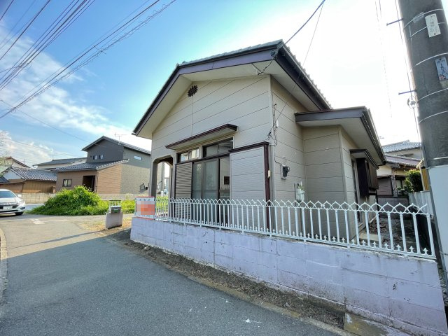 藤岡市藤岡　中古480の前面道路含む現地写真