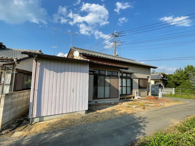 藤岡市藤岡　中古480の前面道路含む現地写真