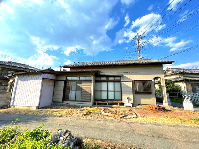 藤岡市藤岡　中古480の前面道路含む現地写真