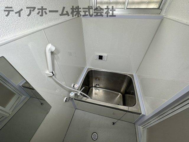 穴虫戸建の浴室|日々の疲れを癒すお風呂付です