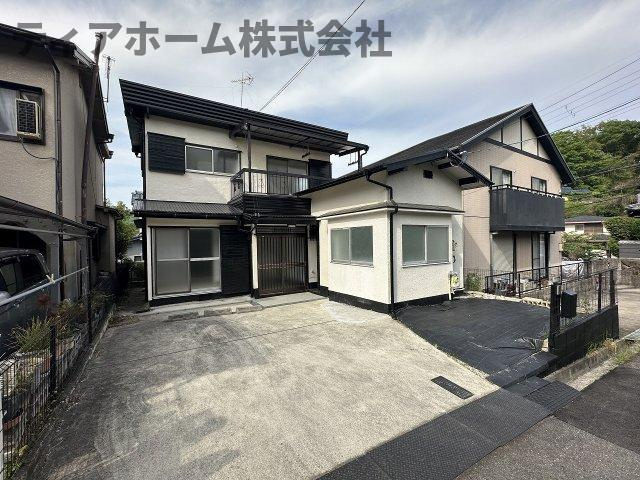 穴虫戸建の駐車場