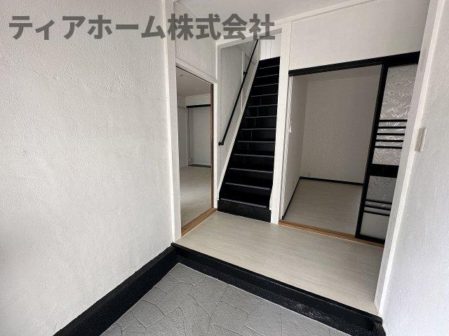穴虫戸建の内装