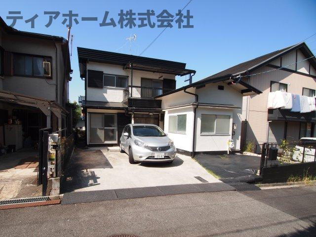 穴虫戸建の駐車場