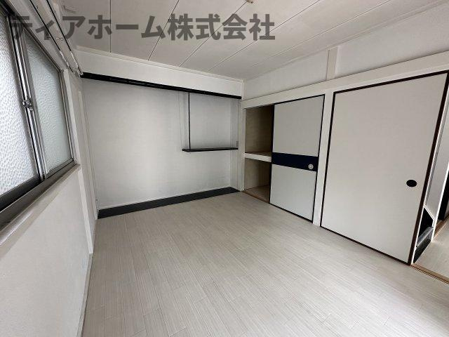 穴虫戸建の洋室