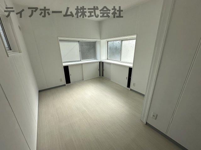 穴虫戸建の洋室