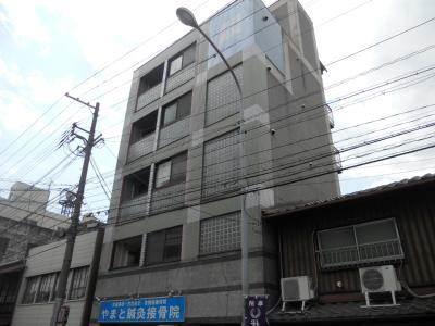 トラストビルの外観