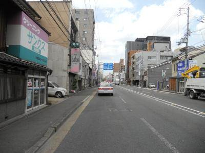 トラストビルの周辺|前面道路