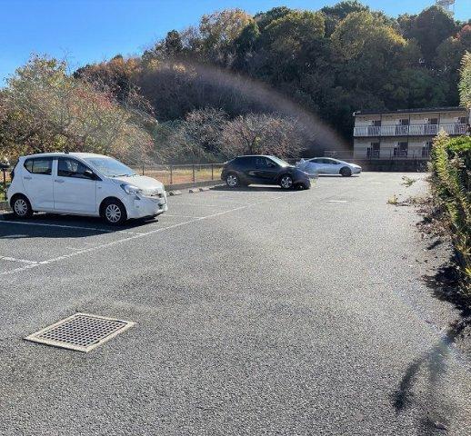 レオパレス沼南Ⅲの駐車場|駐車場完備です